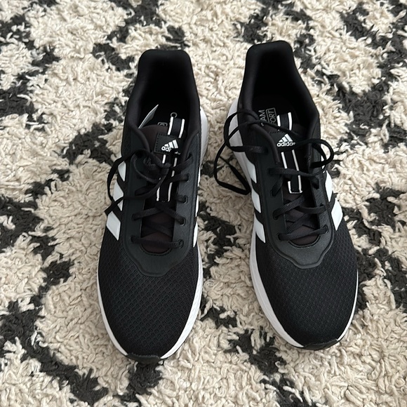 NWT • adidas • cloud foam comfort running shoes - Picture 3 of 8